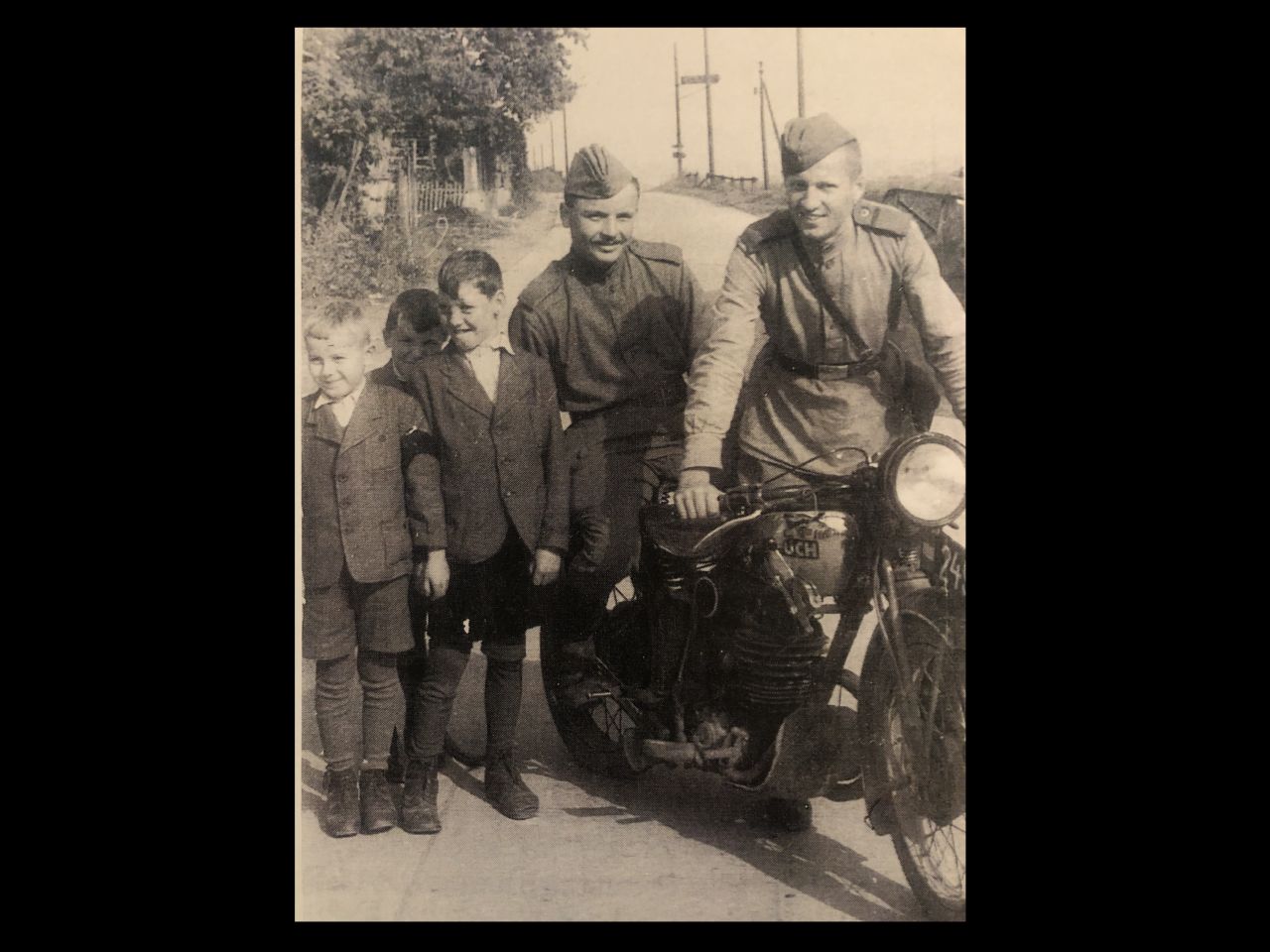 Foto aus der Austellung "Neuanfang und Wiederaufbau: Schule nach 1945" der Michelstettner Schule